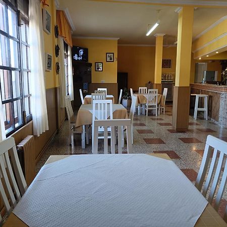 Habitaciones Pension Lubina Bueu Bagian luar foto