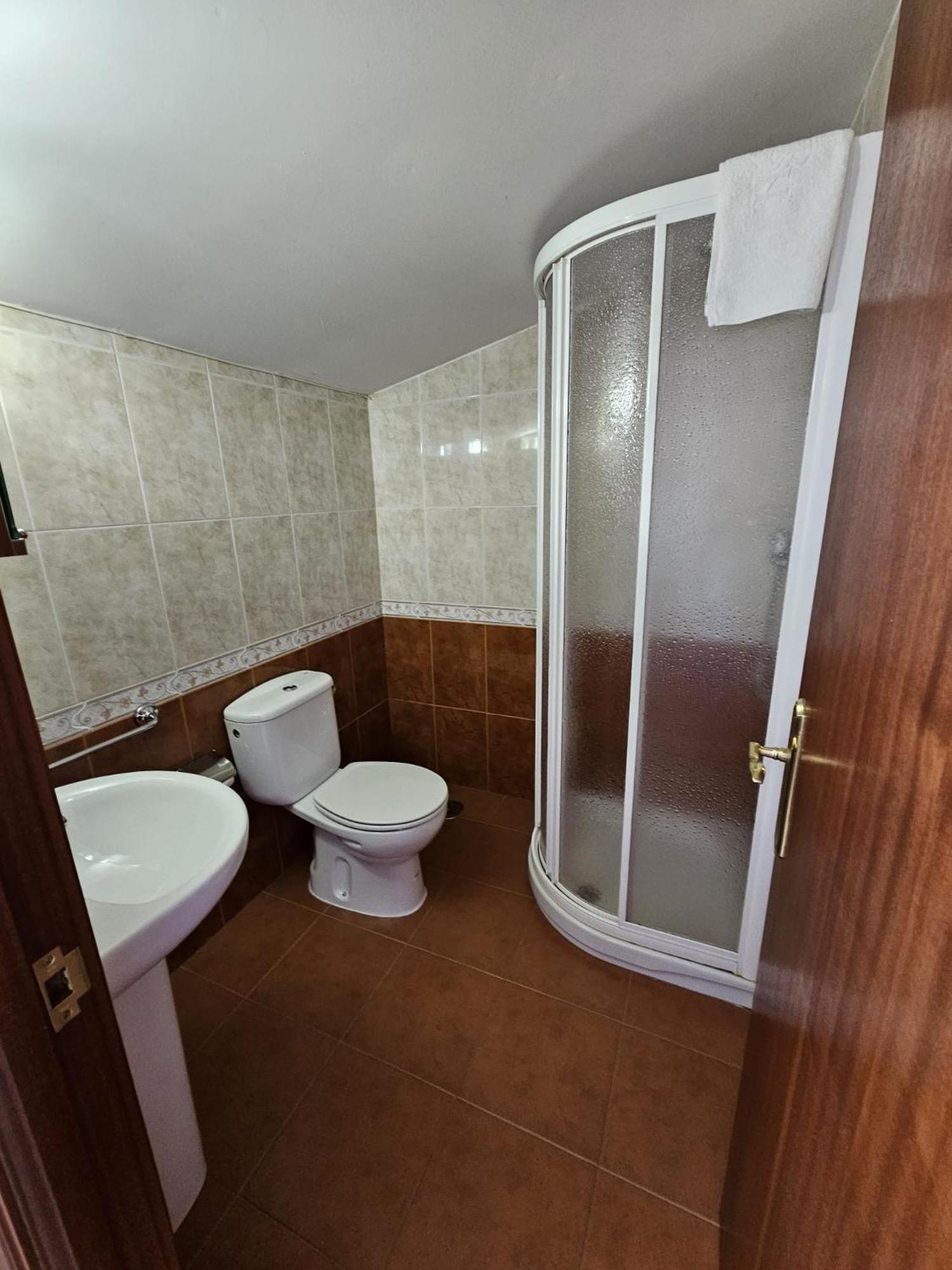 Habitaciones Pension Lubina Bueu Bagian luar foto